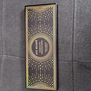 ACE BEAUTE Serenity Eyeshadow Palette